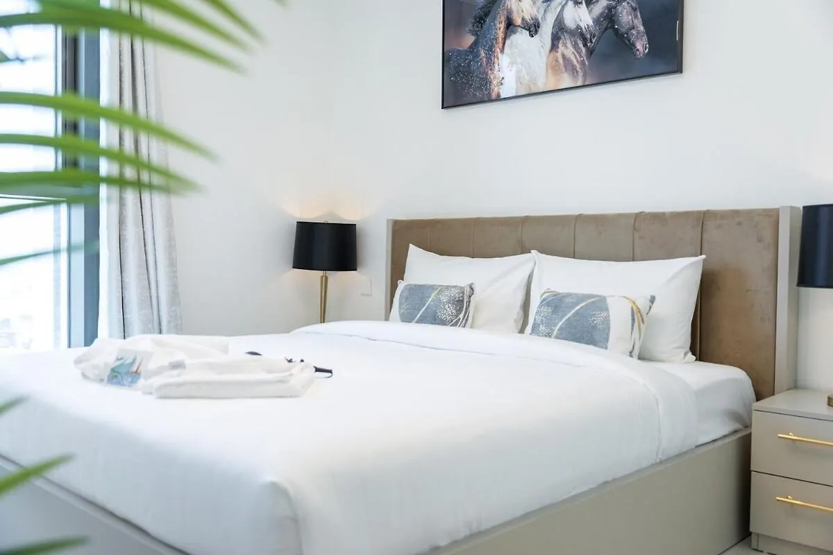 Awesome 2-Bedroom Apartment With Iconic Views In Business Bay Dubai